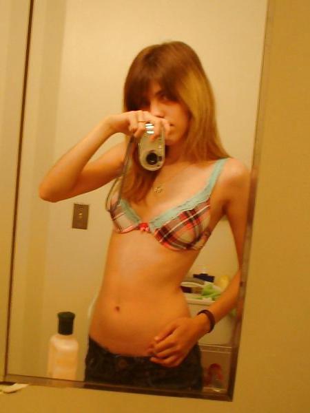 25P Skinny EMO selfshot and close up
