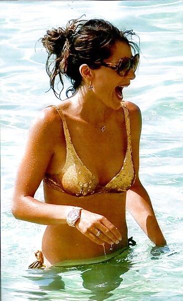 25P Greek celebs during summer holidays