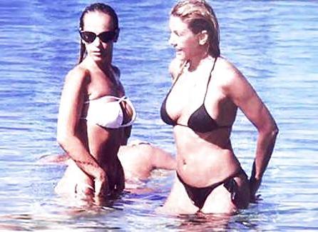 25P Greek celebs during summer holidays