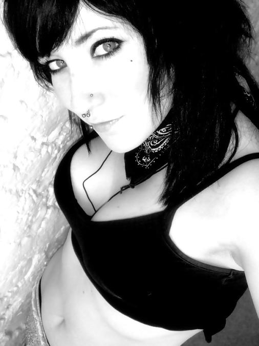 24P EMO AMY