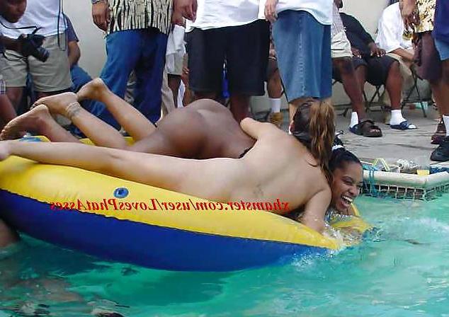 11P Naked Pool Party Ass Eating