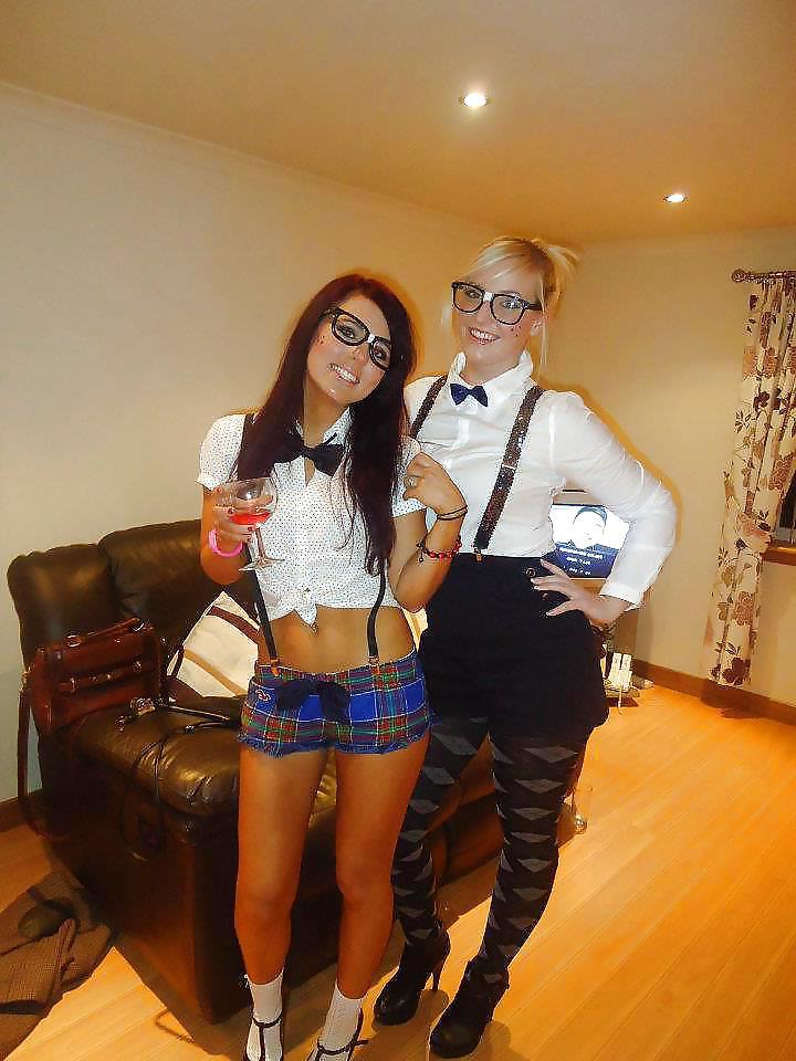 25P Hot babes 34