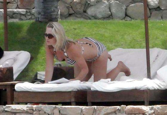25P Jennie Garth mega collection 
