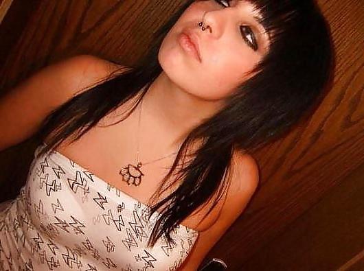 25P Emo Girls (1)