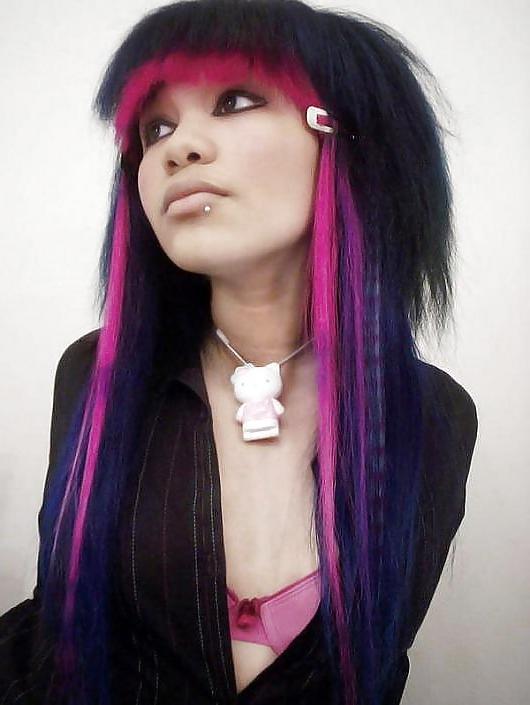 25P Emo Girls (1)
