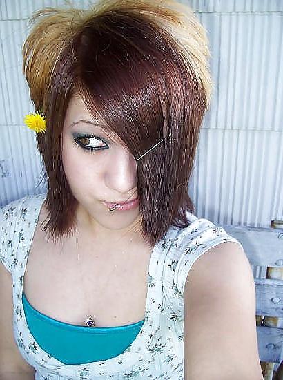 25P Emo Girls (1)