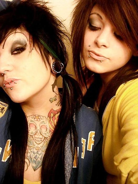 25P Emo Girls (1)