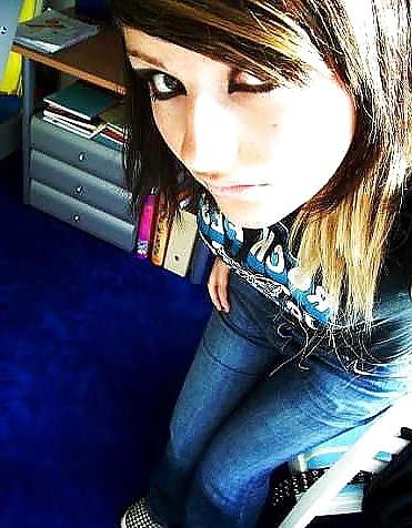 25P Emo Girls (1)