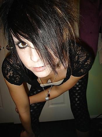25P Emo Girls (1)