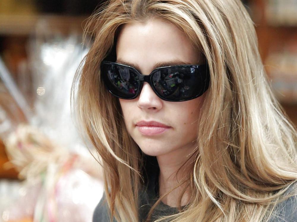 25P Beautiful Sunglasses Celebs by Voyeur TROC
