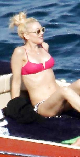 18P Gwen Stefani bikini booty