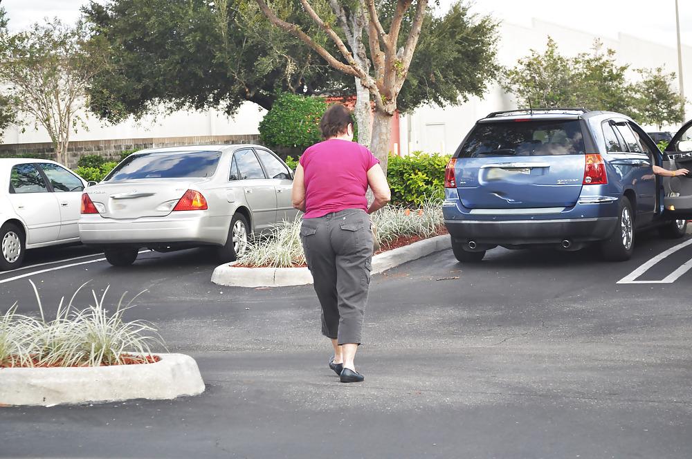 10P Big Granny Booty