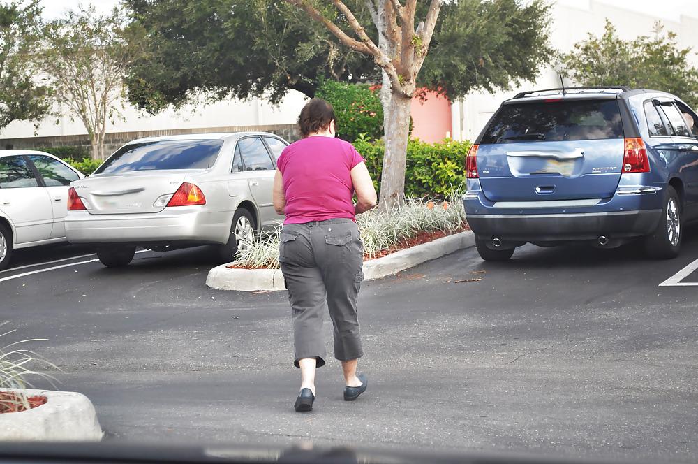 10P Big Granny Booty