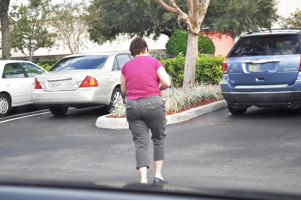 10P Big Granny Booty