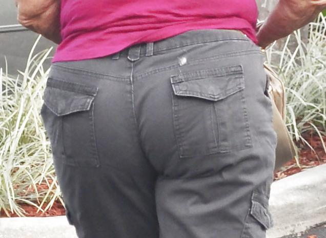 10P Big Granny Booty