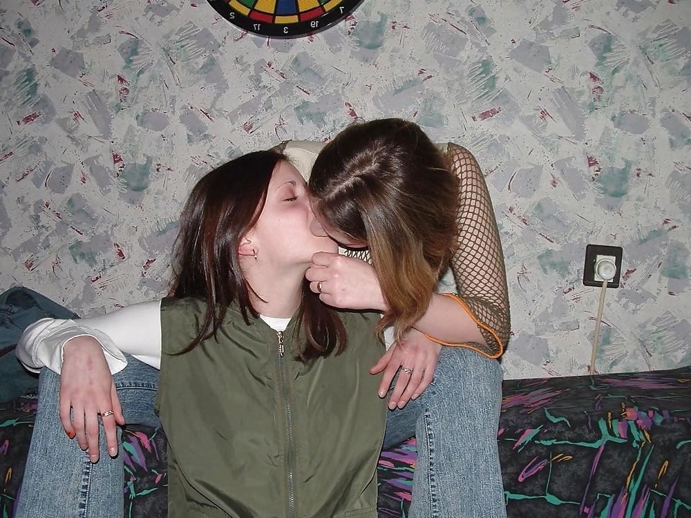 25P Sexy Lesbian Homemade Fun
