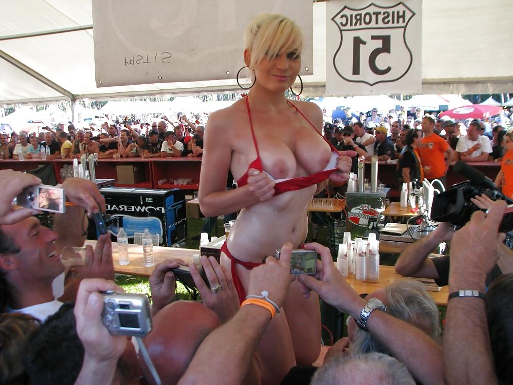 25P Wonderful Strippers