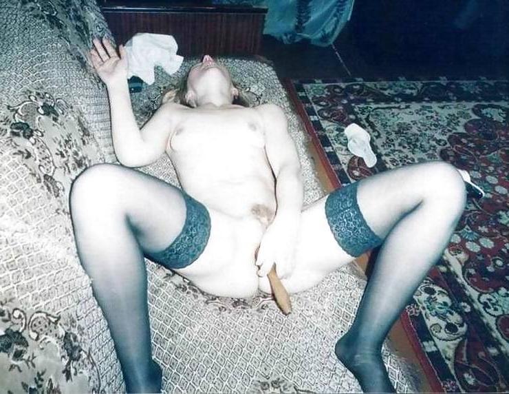 25P Different objects in pussy and ass.