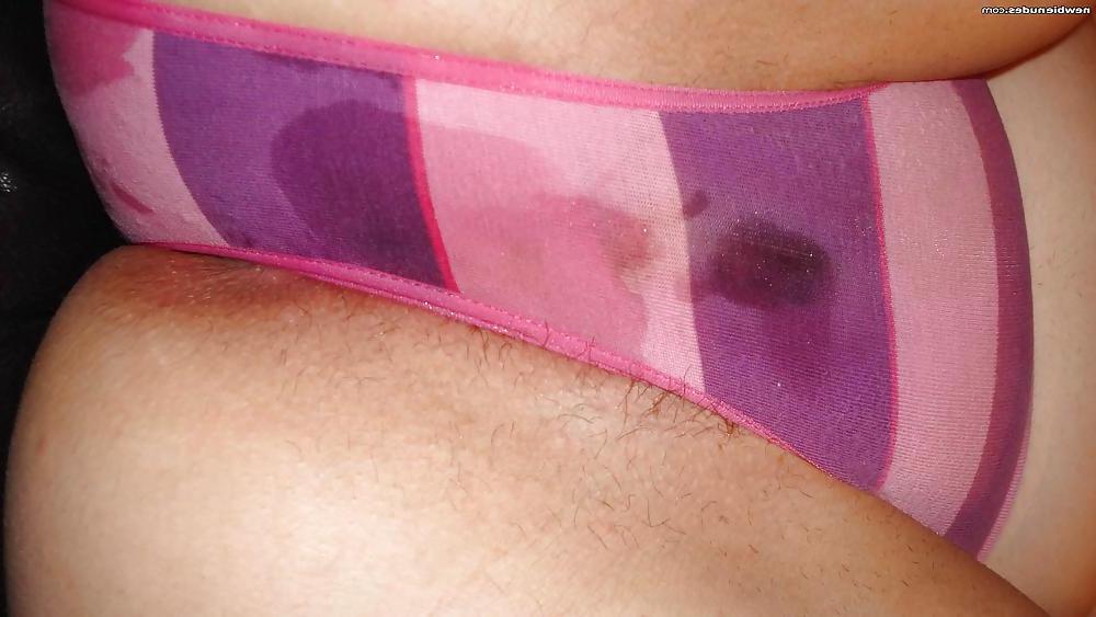 16P Wet panties - N. C. 