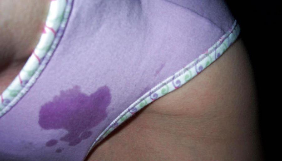 16P Wet panties - N. C. 