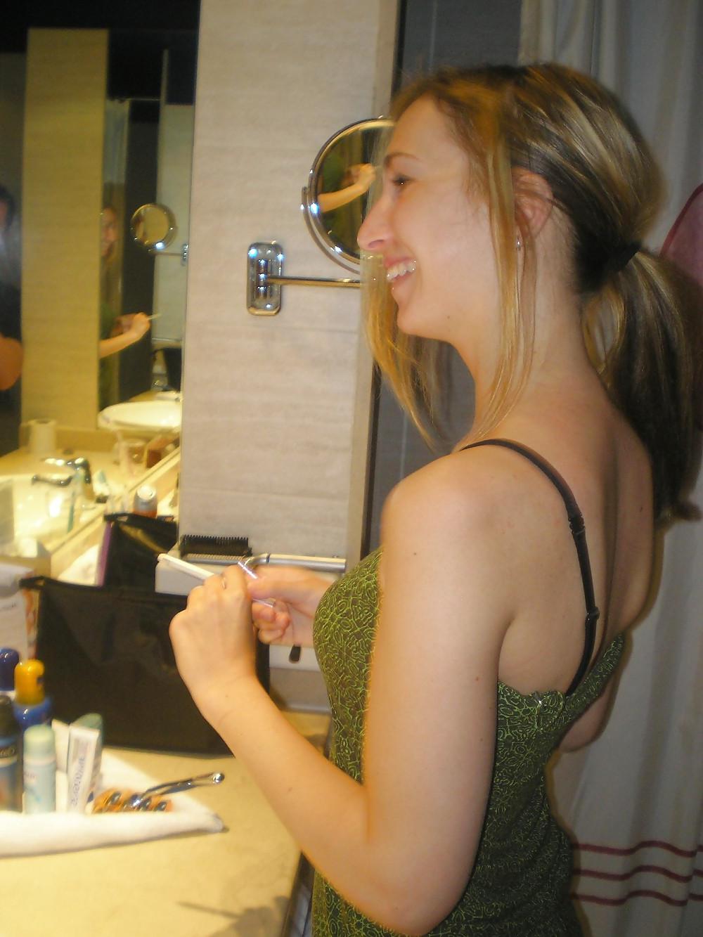 19P A Lovely German Girl - Aspiring to be a Cyber-Slut !