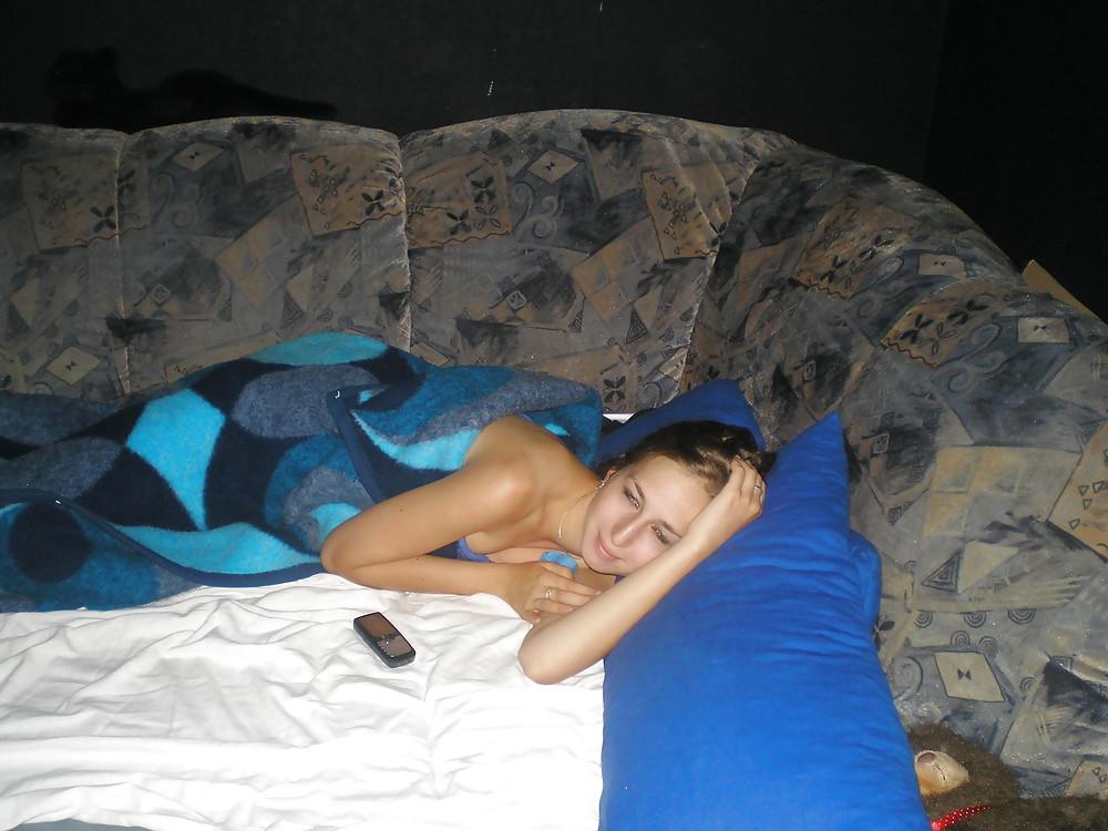 19P A Lovely German Girl - Aspiring to be a Cyber-Slut !