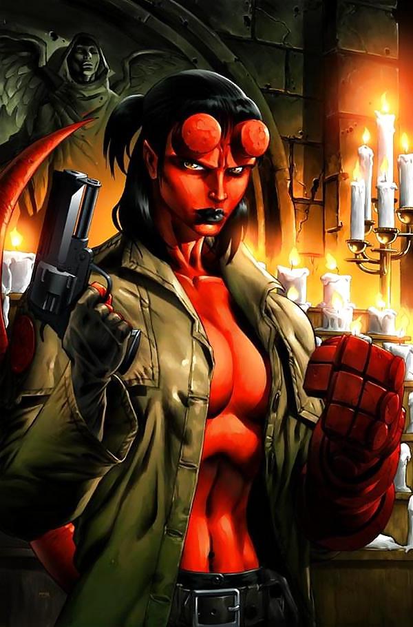 17P CROSSDRESSING SUPERHEROES