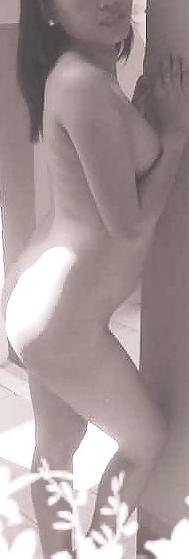 18P Naked ME in Mike's apartment's balcony