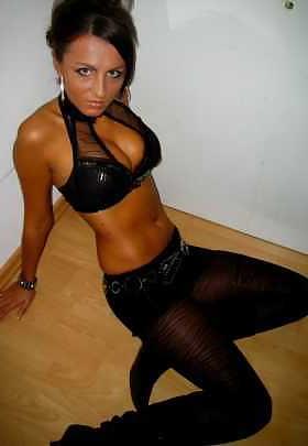 21P German Girls