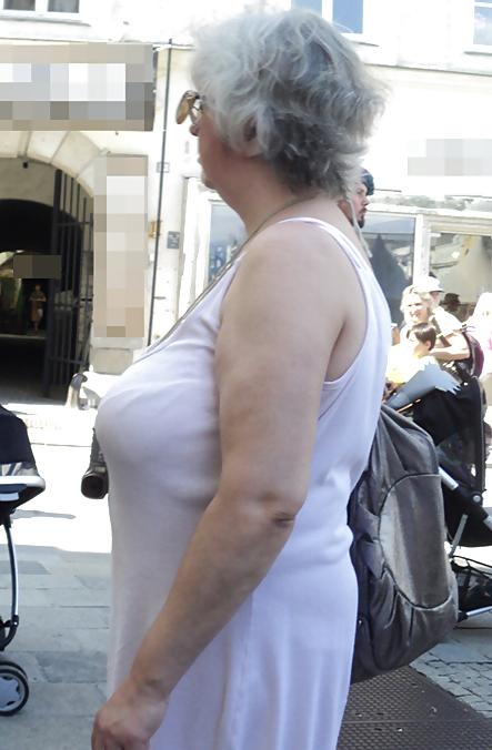 6P Huge Candid Street Tits