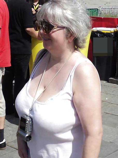 6P Huge Candid Street Tits
