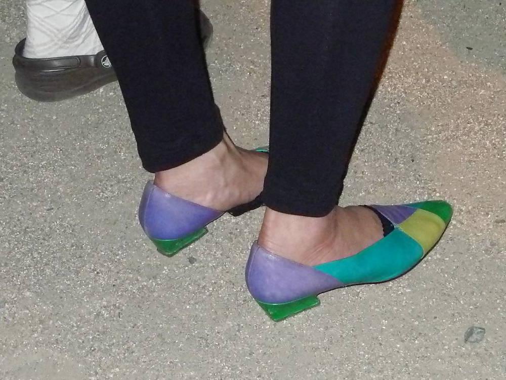 16P Japanese Candids - Feet on the Street 26