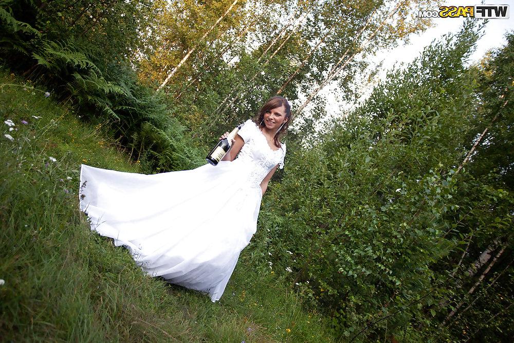 25P Just Married: Savage Anal 