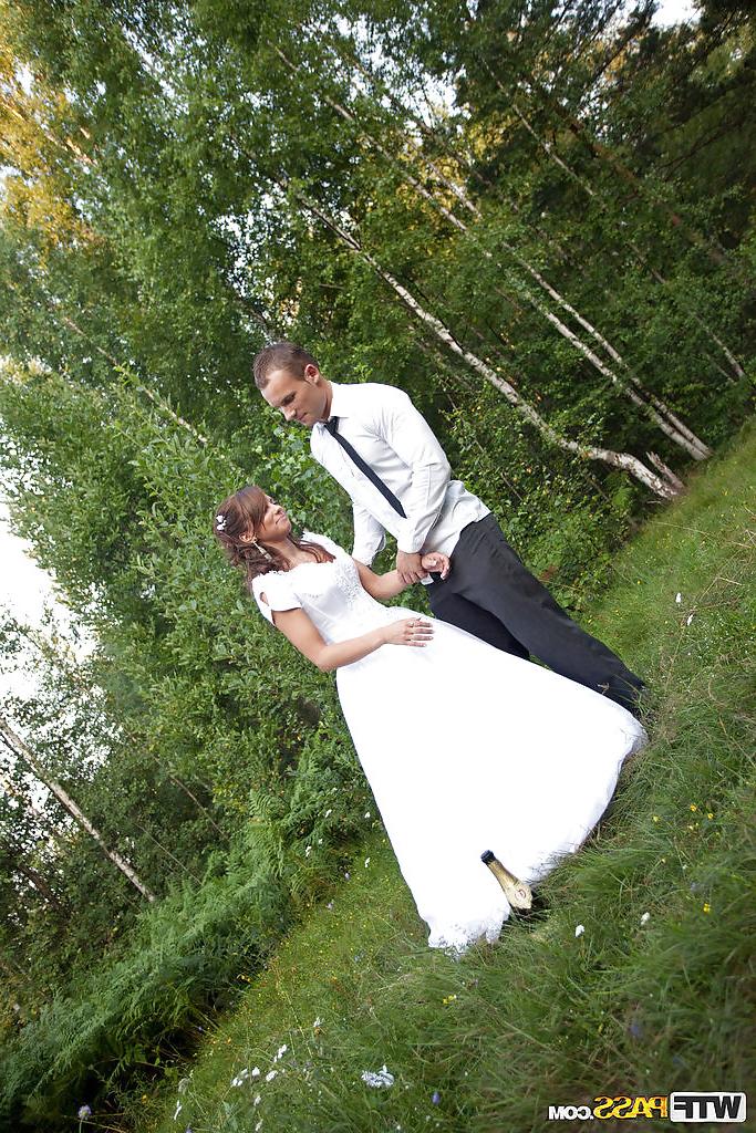 25P Just Married: Savage Anal 