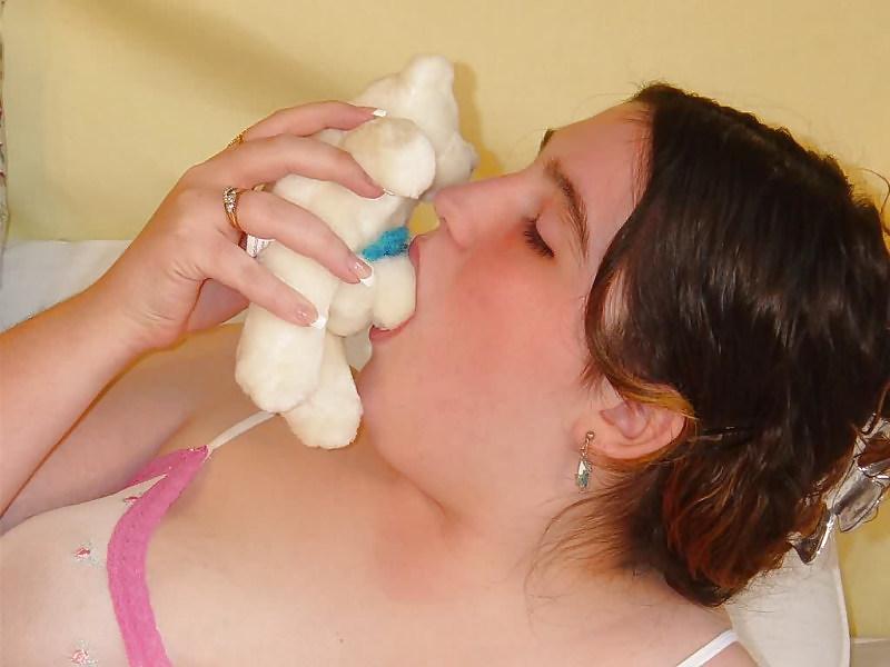 19P PLUMP TEENS ARE HORNY 7