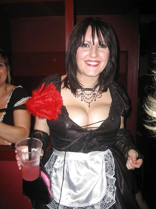 17P Busty babes