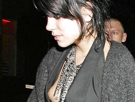 20P Downblouse Nip Slip 2 (boyaka)