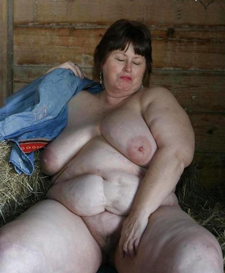 17P More Sexy Plump Mums