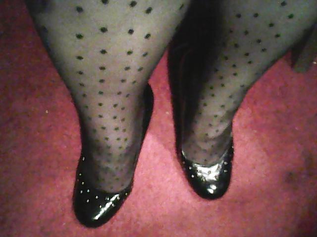 4P Stockings (blk) and heels
