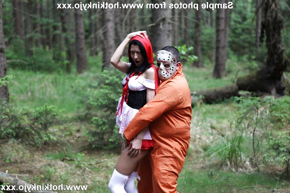 14P Hotkinkyjo brutal anal fisting in the forest and prolapse