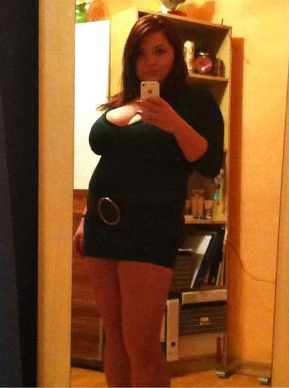 4P Busty german