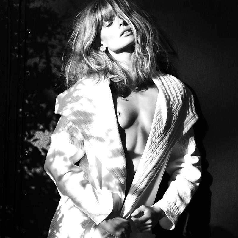 21P Julia Stegner german topmodel