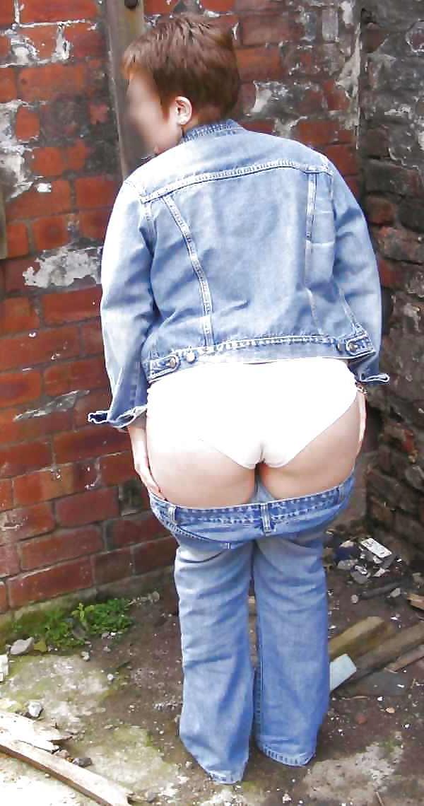 14P UK Amateur Slut - Mature Booty