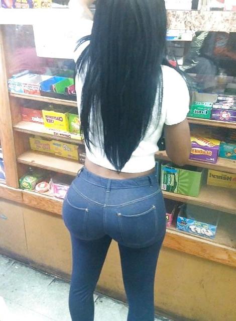 25P Qui n'aime pas les gros cul2 BOOTY