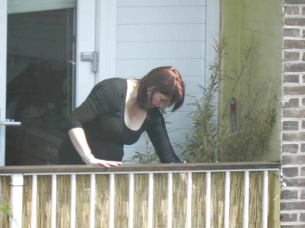10P Upskirt spy