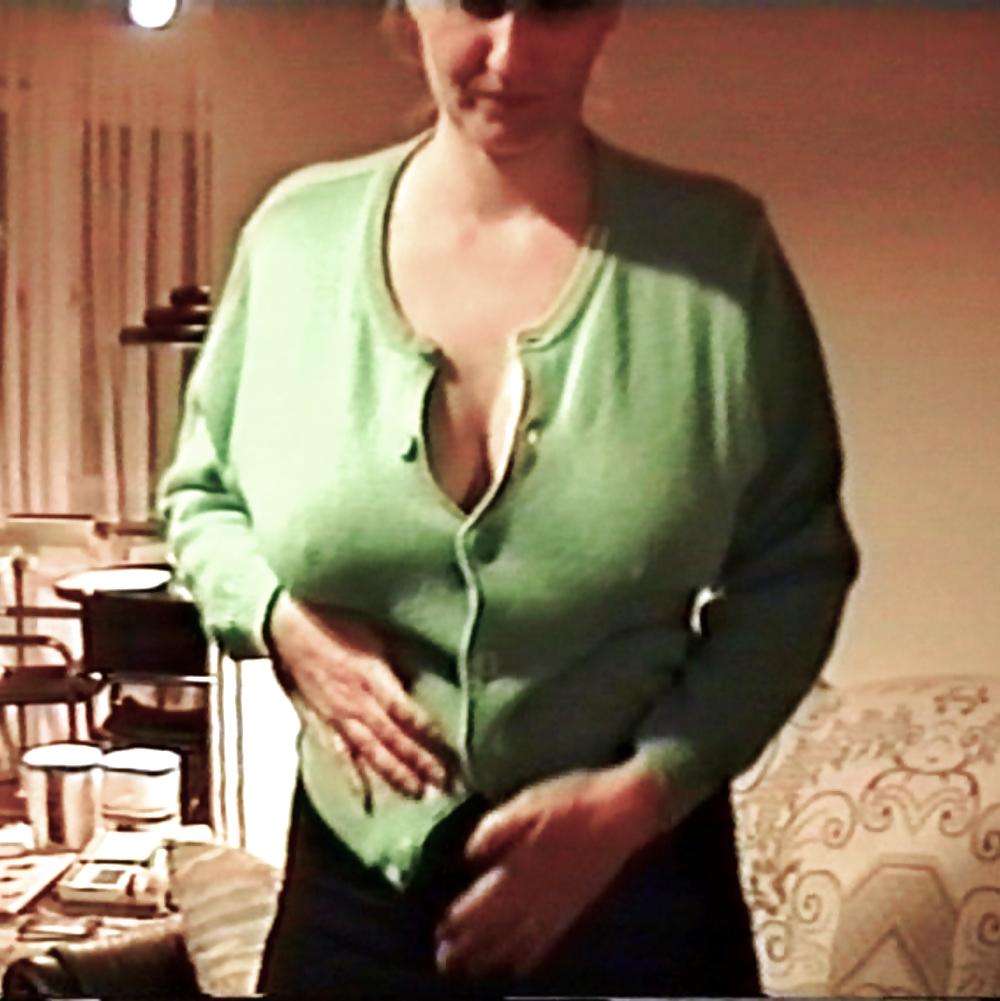 6P SAG - Mommies Big Bikini Boobs In & Out Green Sweater 12