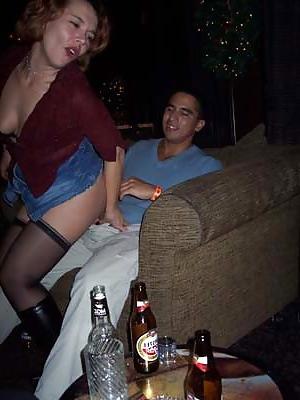 16P Swinger wife pic set