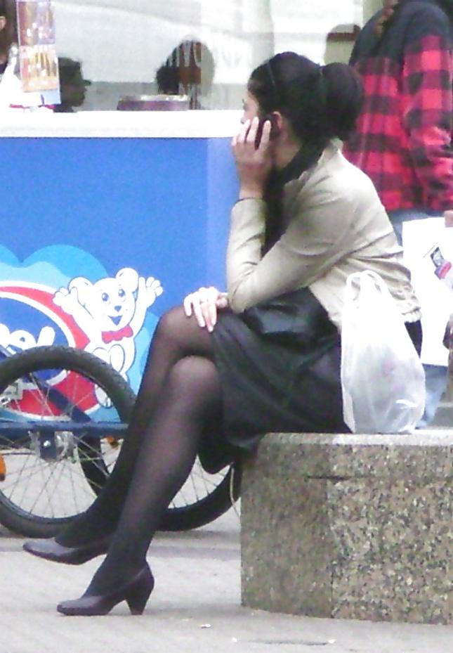 25P Street Voyeur Mature Women 