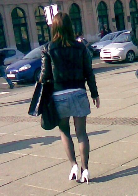 25P Street Voyeur Mature Women 