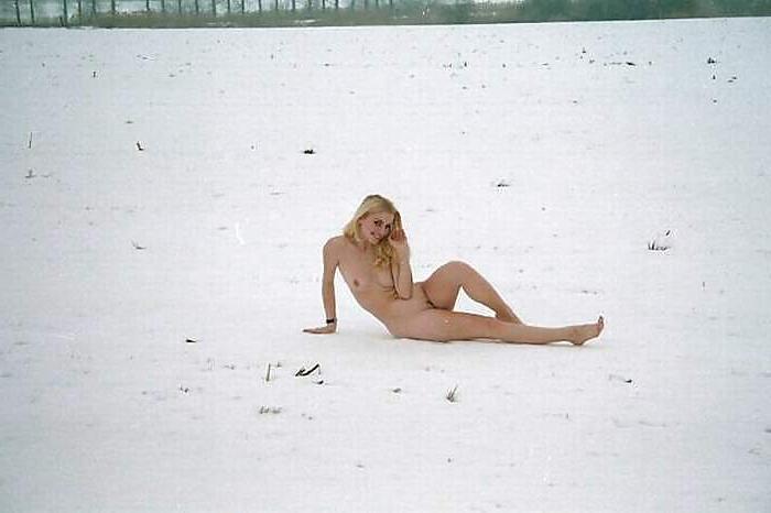 25P Snow girls 9: from Erotic 7